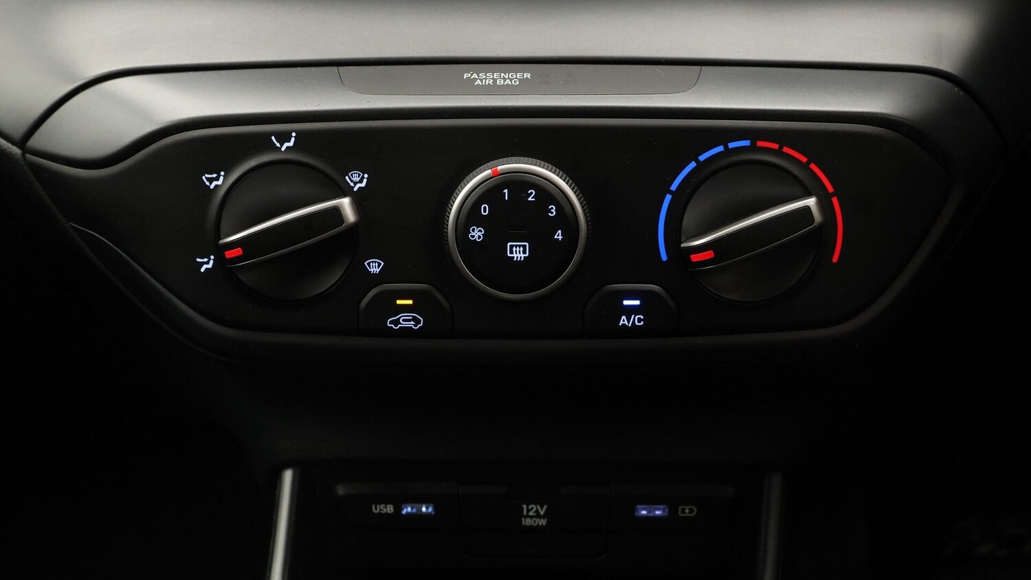 Used Hyundai i20 2022 for sale - 77195381: Photo 12