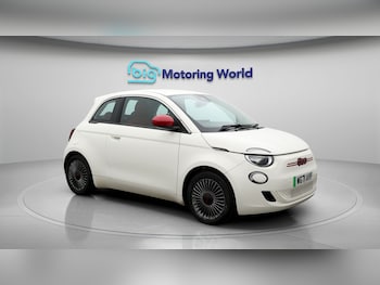 Used Fiat 500e 2021 for sale - 77214300: Photo
