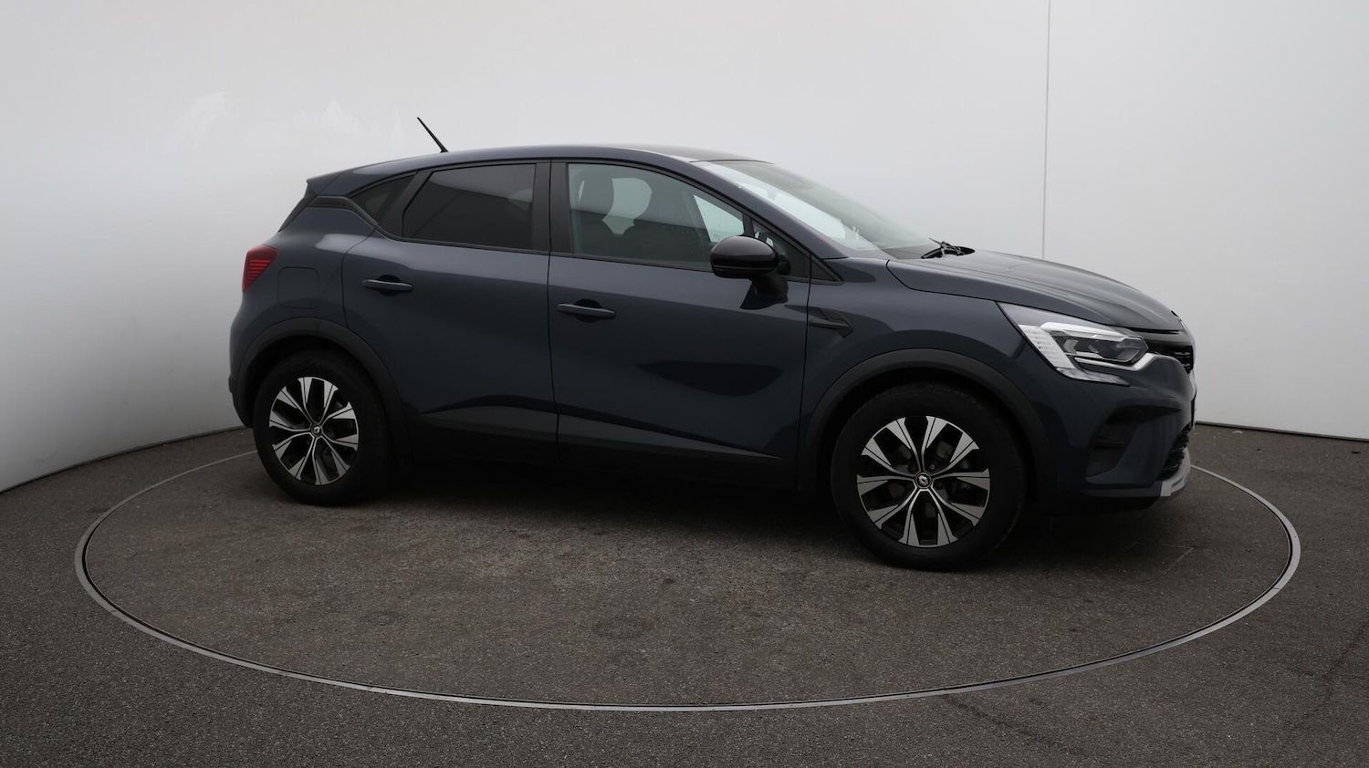 Used Renault Captur 2024 for sale - 76042323: Photo 45