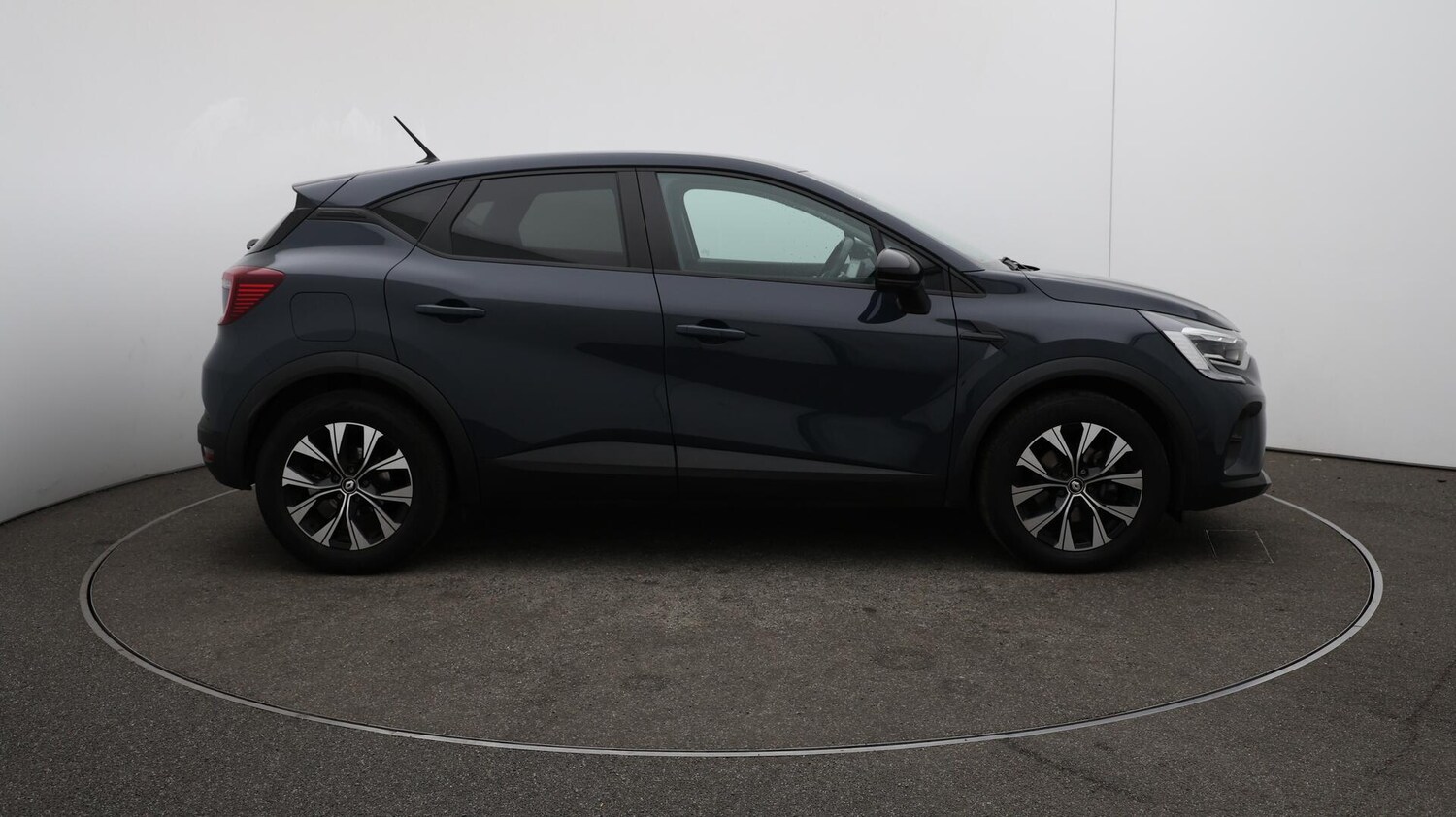 Used Renault Captur 2024 for sale - 76042323: Photo 48