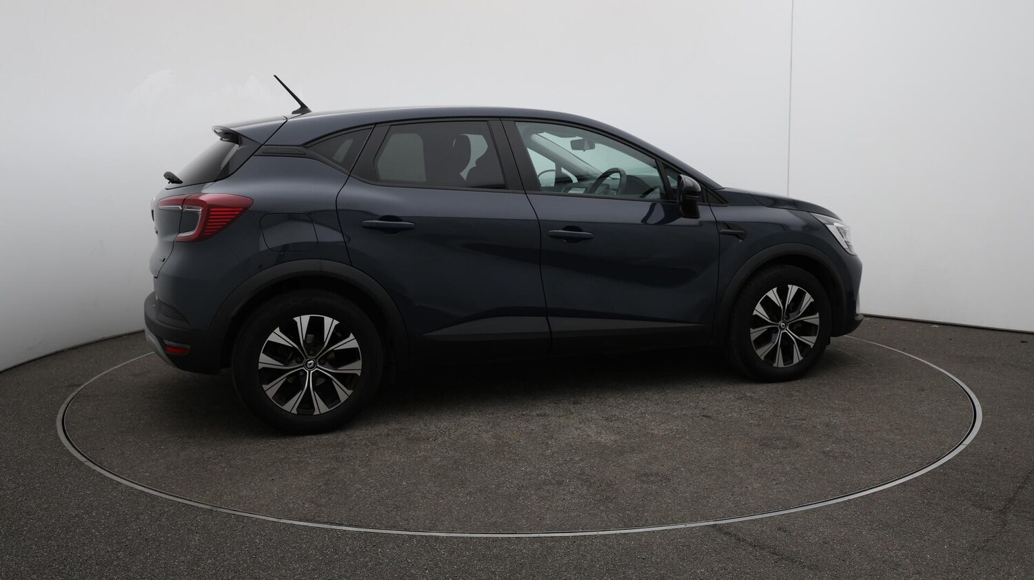 Used Renault Captur 2024 for sale - 76042323: Photo 50