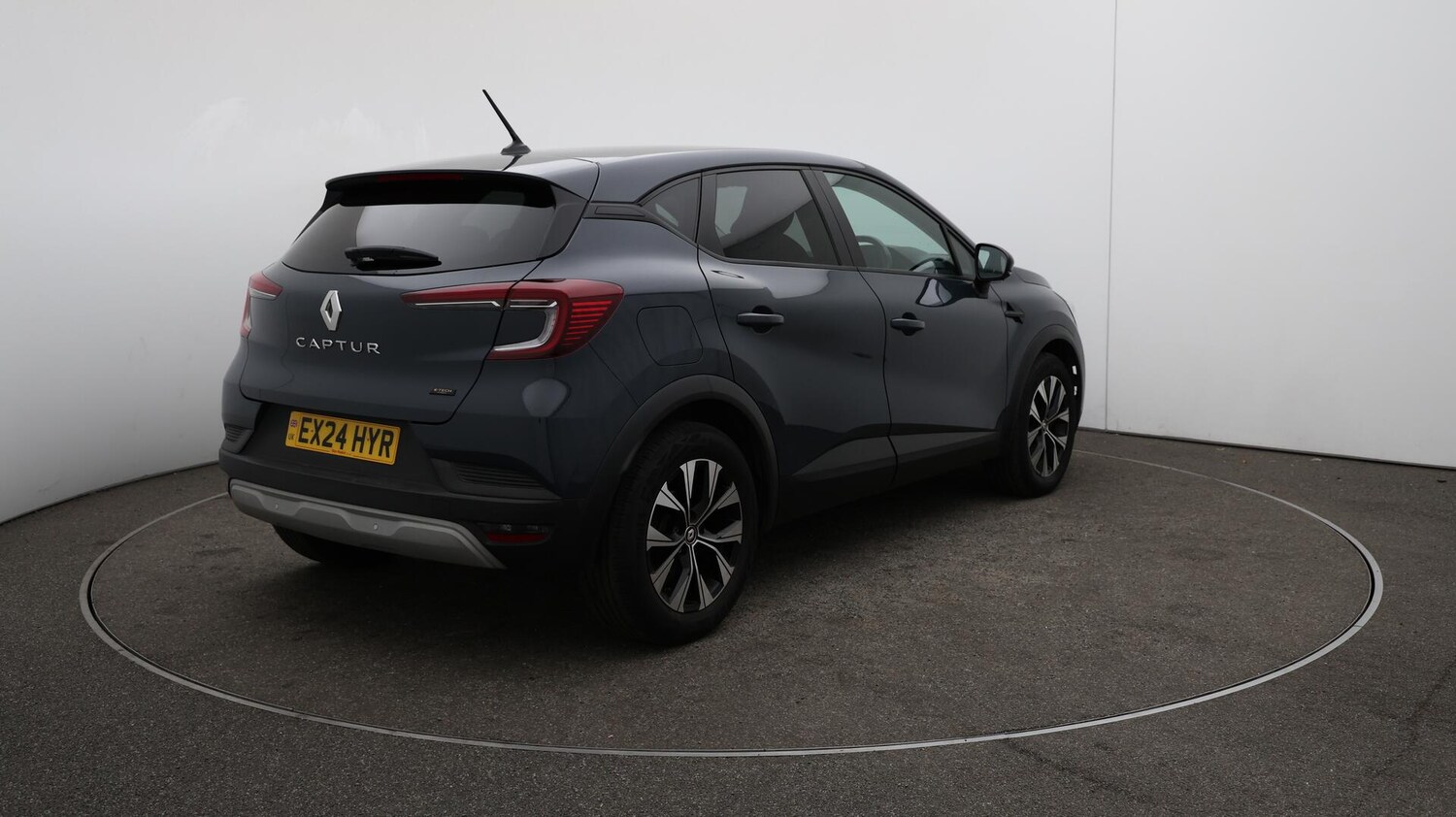 Used Renault Captur 2024 for sale - 76042323: Photo 53