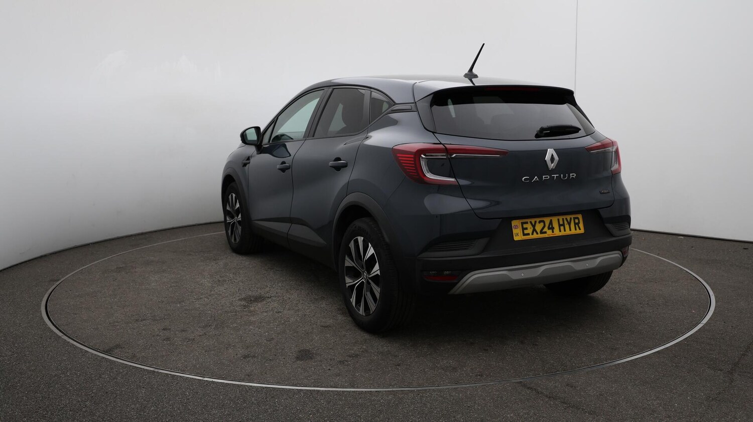 Used Renault Captur 2024 for sale - 76042323: Photo 60