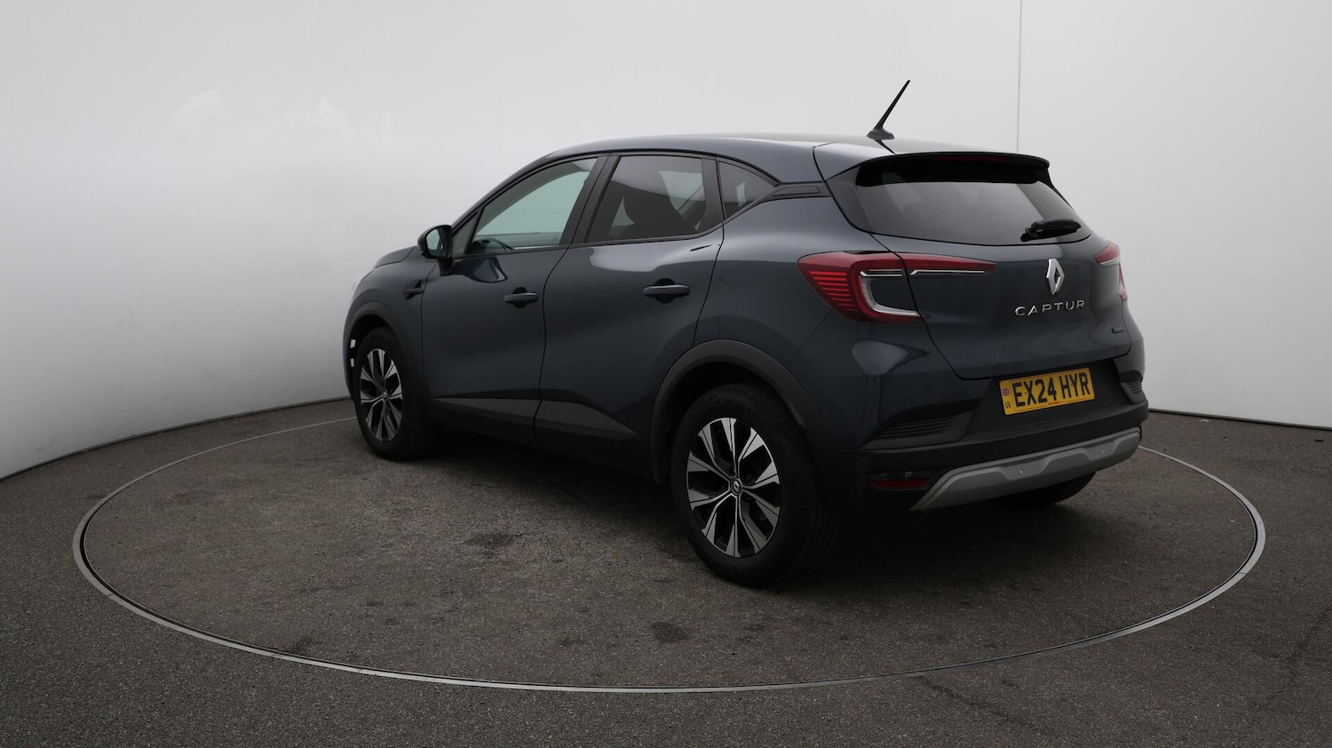 Used Renault Captur 2024 for sale - 76042323: Photo 61