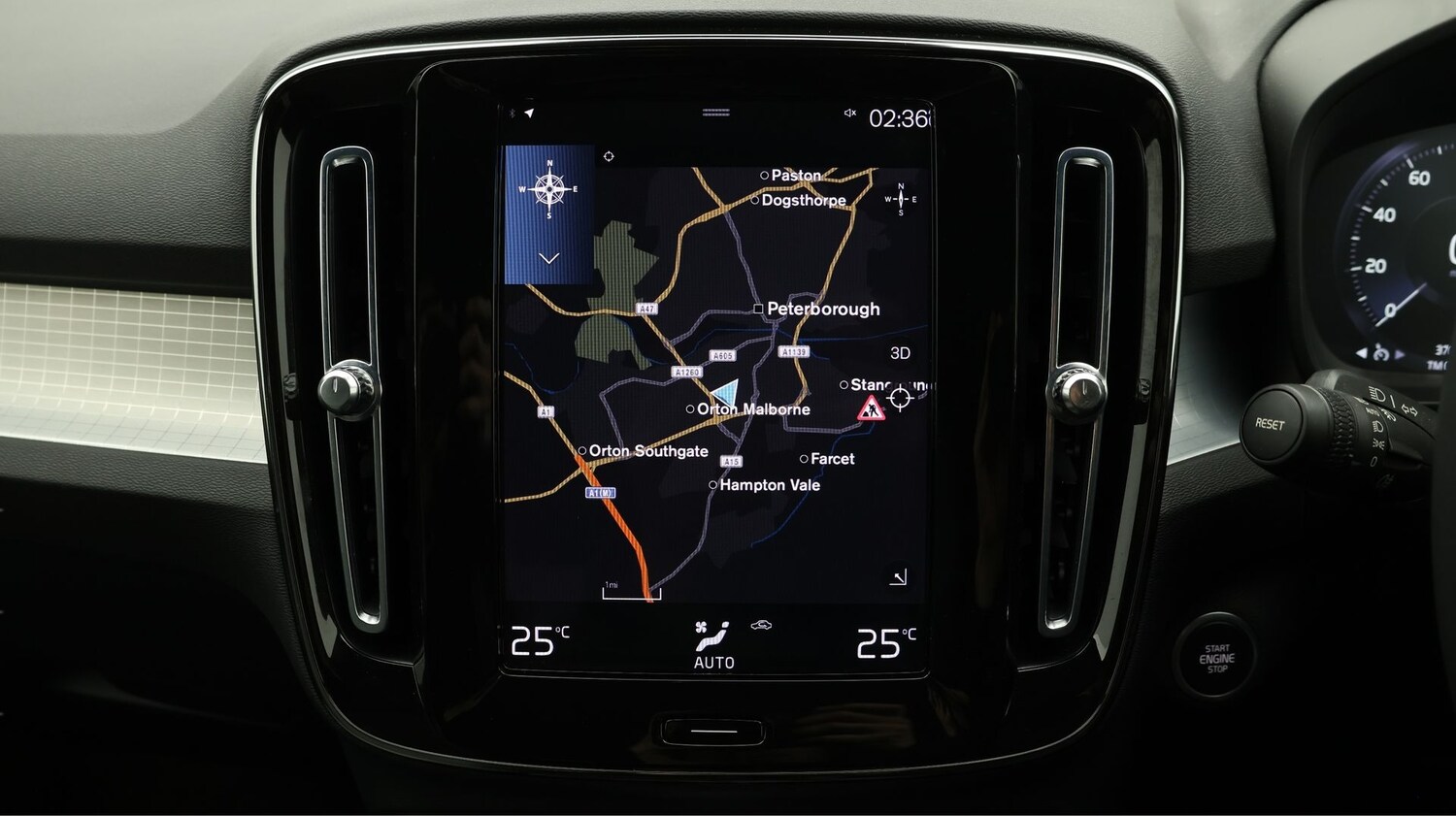 Used Volvo XC40 for sale - 77190354: Photo 11