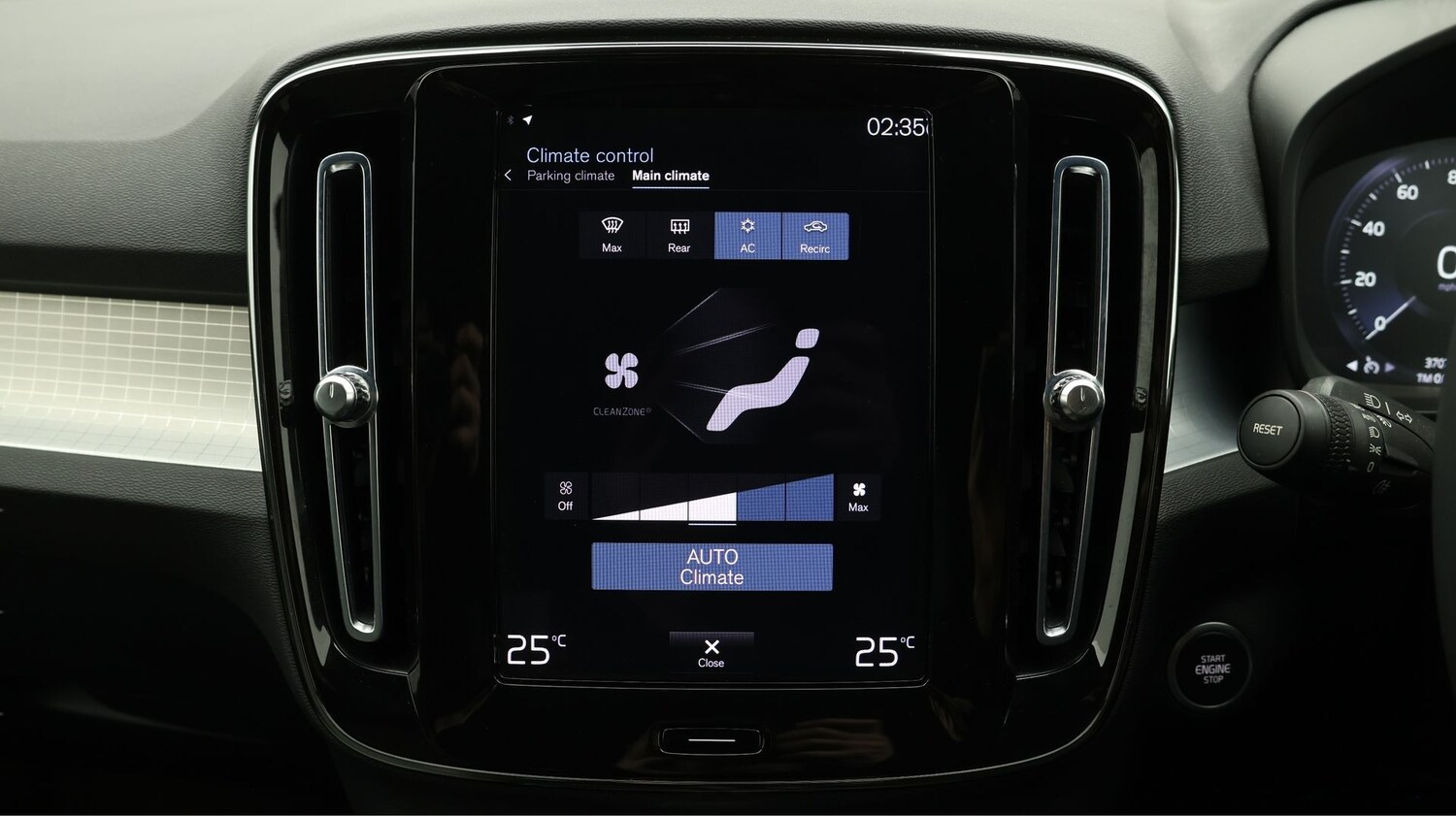 Used Volvo XC40 for sale - 77190354: Photo 12