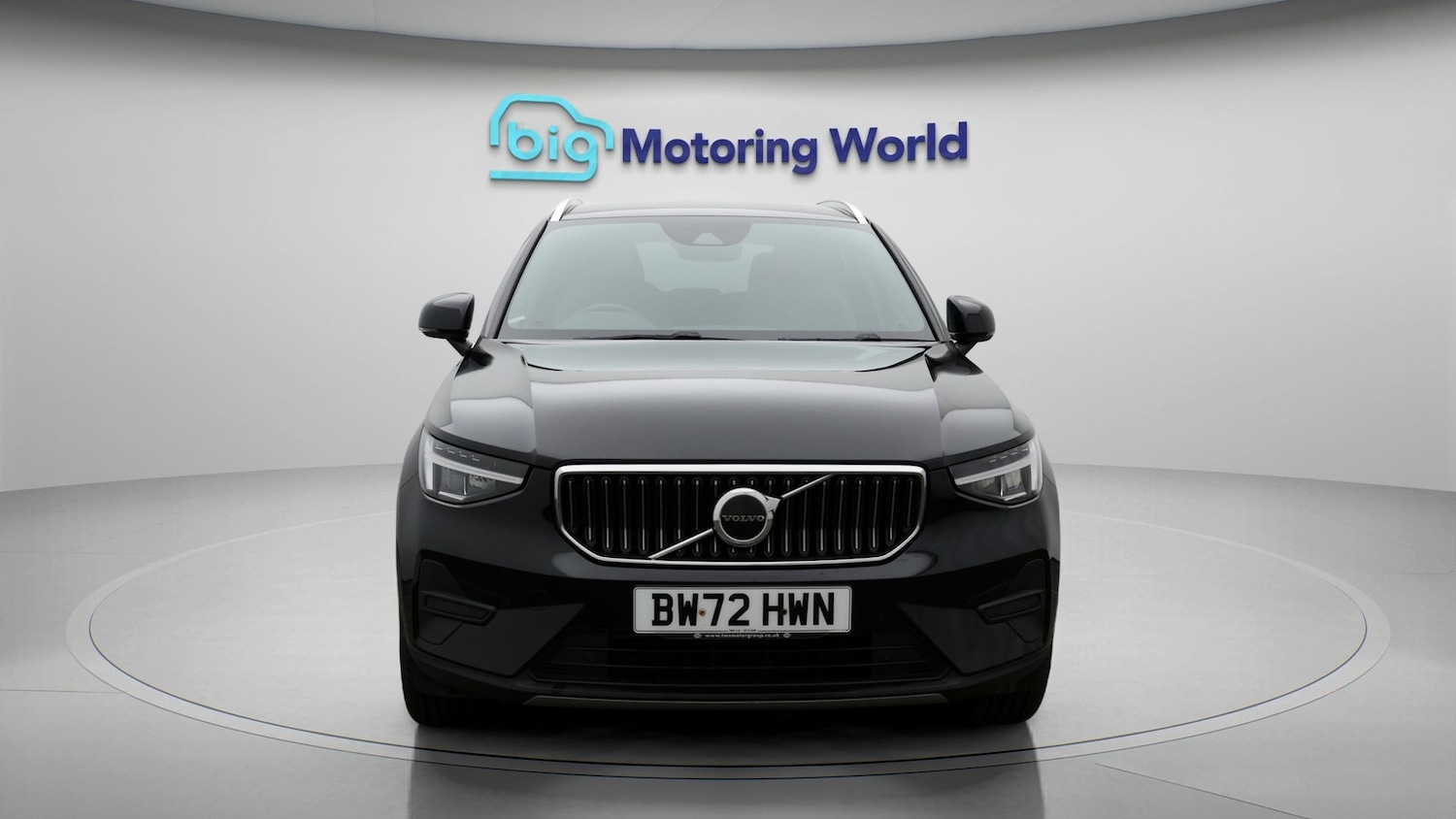 Used Volvo XC40 for sale - 77190354: Photo 2