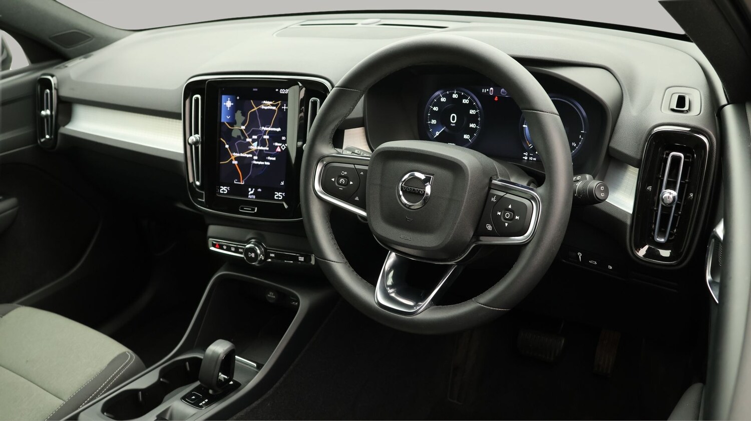 Used Volvo XC40 for sale - 77190354: Photo 9