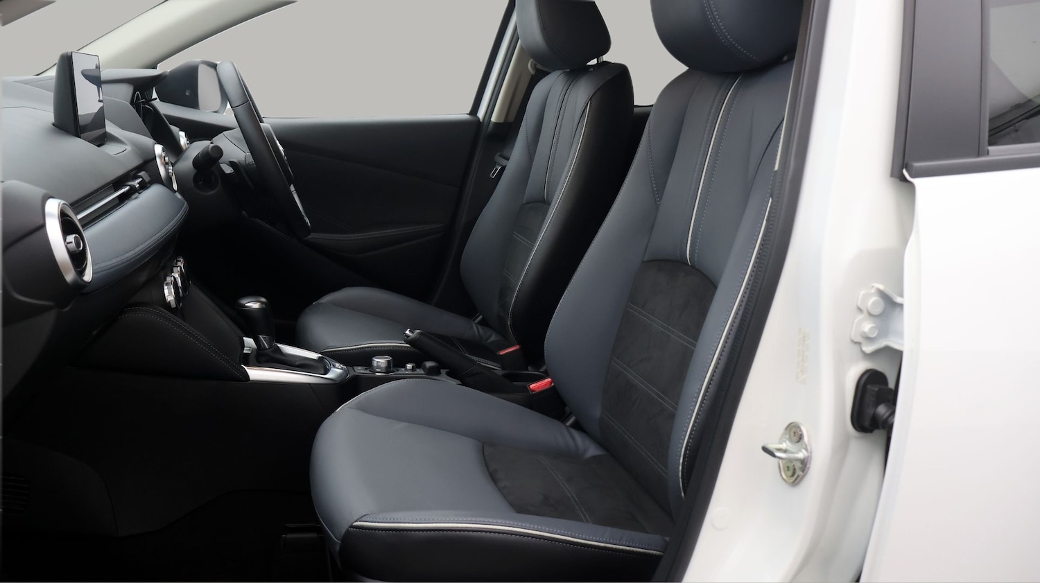 Used Mazda Mazda2 2022 for sale - 77649930: Photo 14