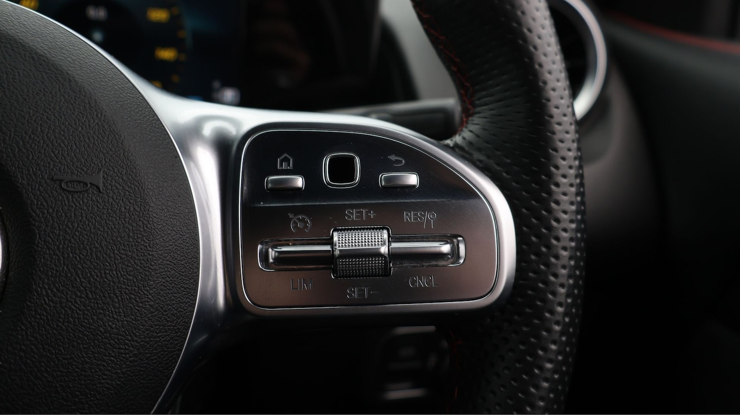 Used Mercedes-Benz GLB 2022 for sale - 77890280: Photo 25