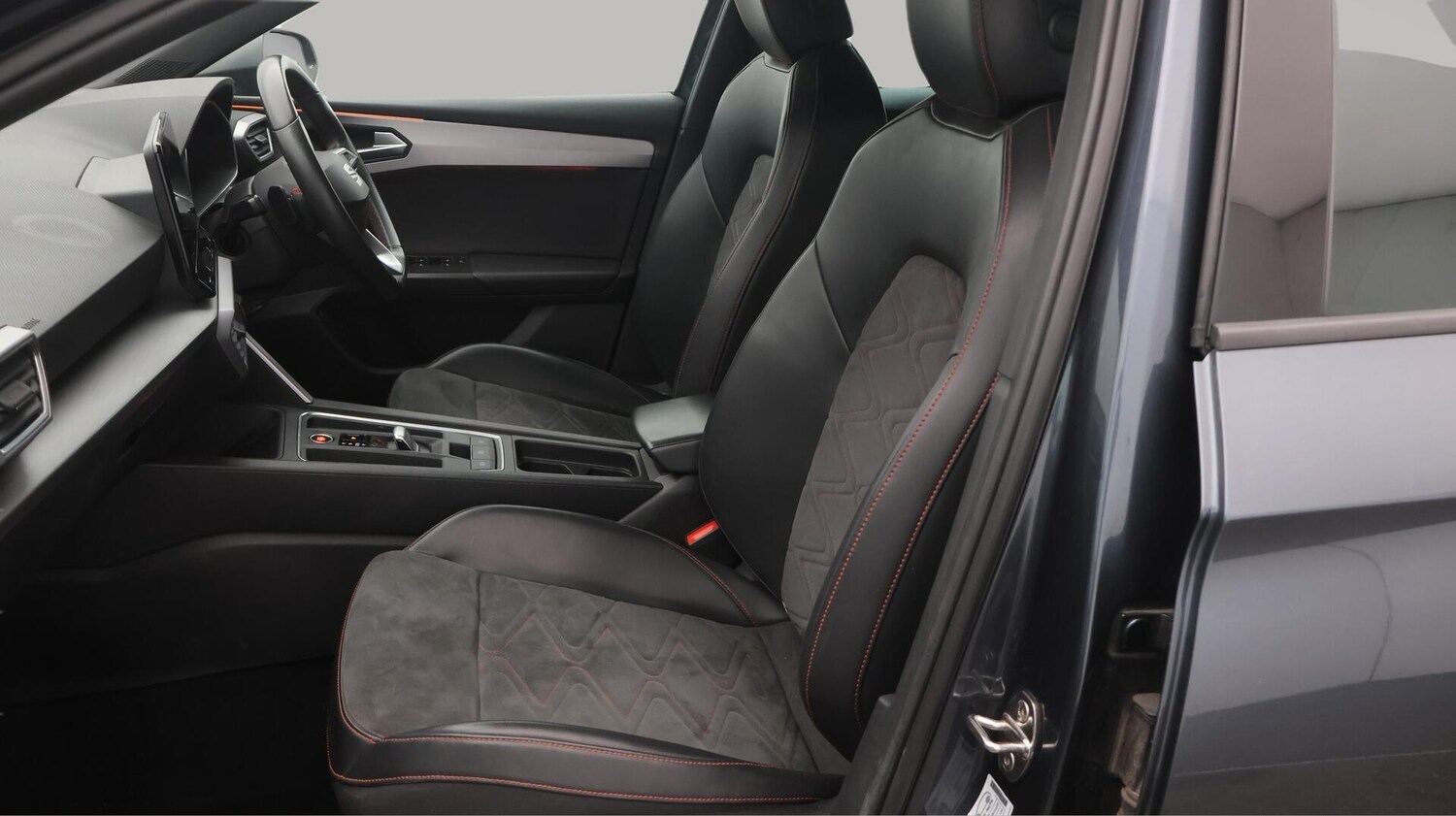 Used SEAT Leon 2021 for sale - 76645357: Photo 15