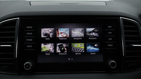 Used Skoda Karoq 2021 for sale - 76296130: Photo 12