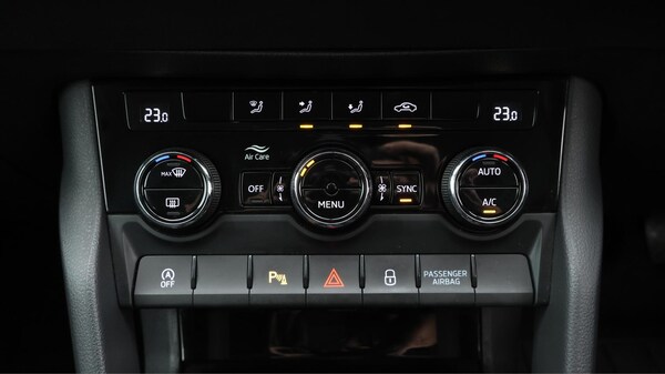 Used Skoda Karoq 2021 for sale - 76296130: Photo 13