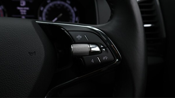 Used Skoda Karoq 2021 for sale - 76296130: Photo 26