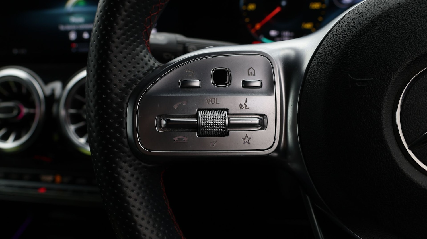 Used Mercedes-Benz EQB 2023 for sale - 77610542: Photo 30