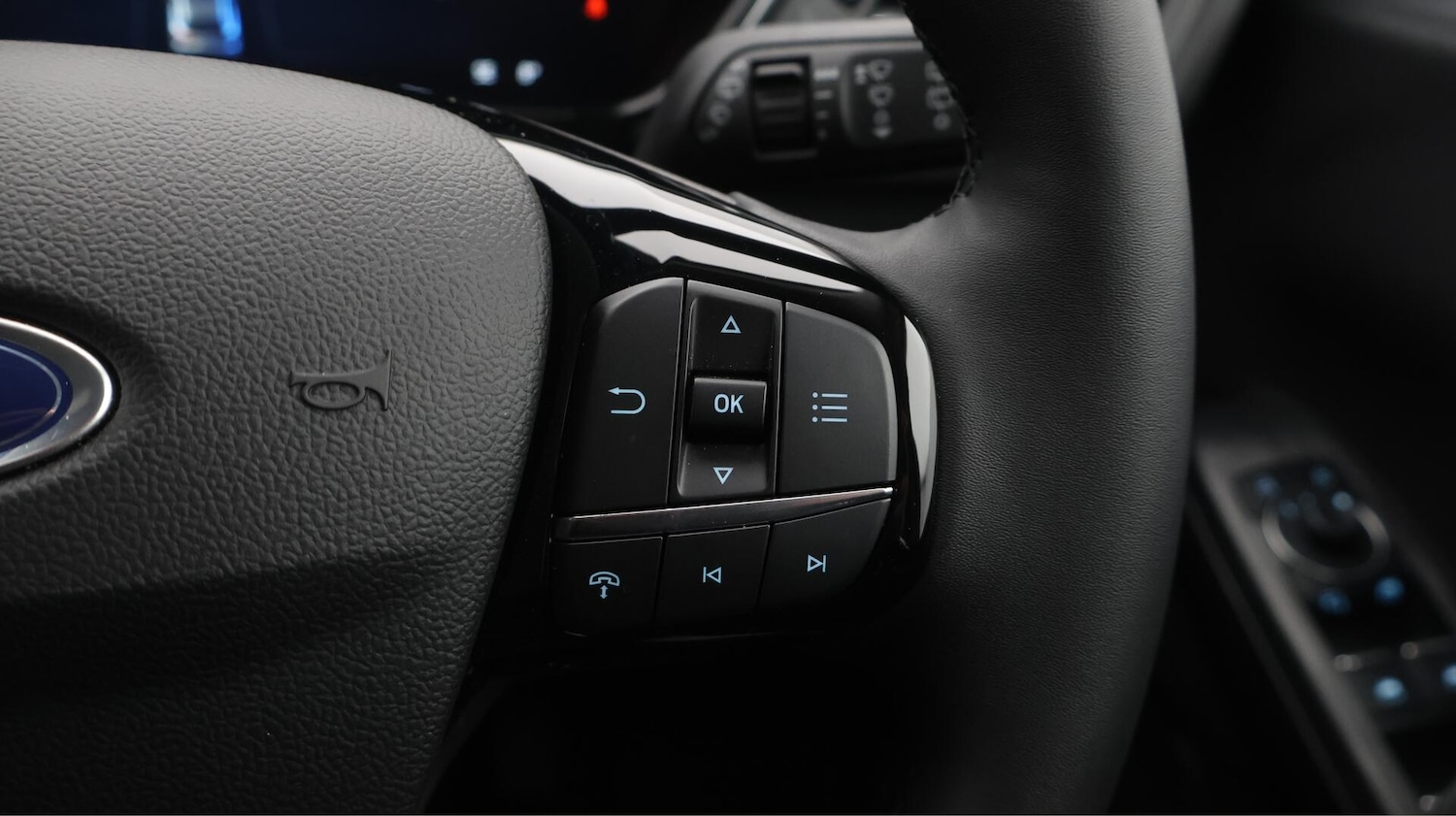 Used Ford Kuga 2025 for sale - 76389305: Photo 24