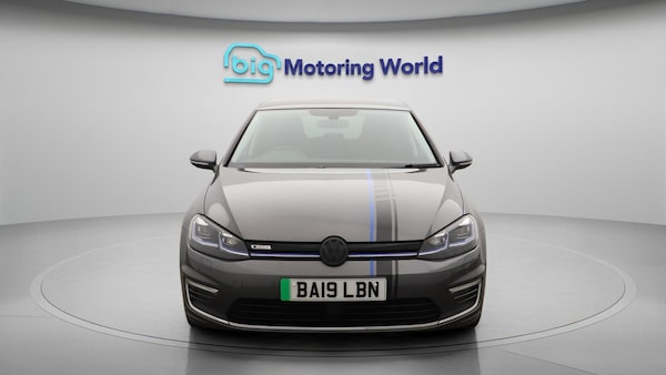 Used Volkswagen Golf 2019 for sale - 76152017: Photo 2