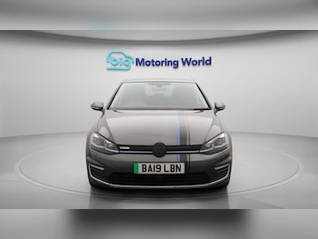 Used Volkswagen Golf 2019 for sale - 76152017: Photo 2