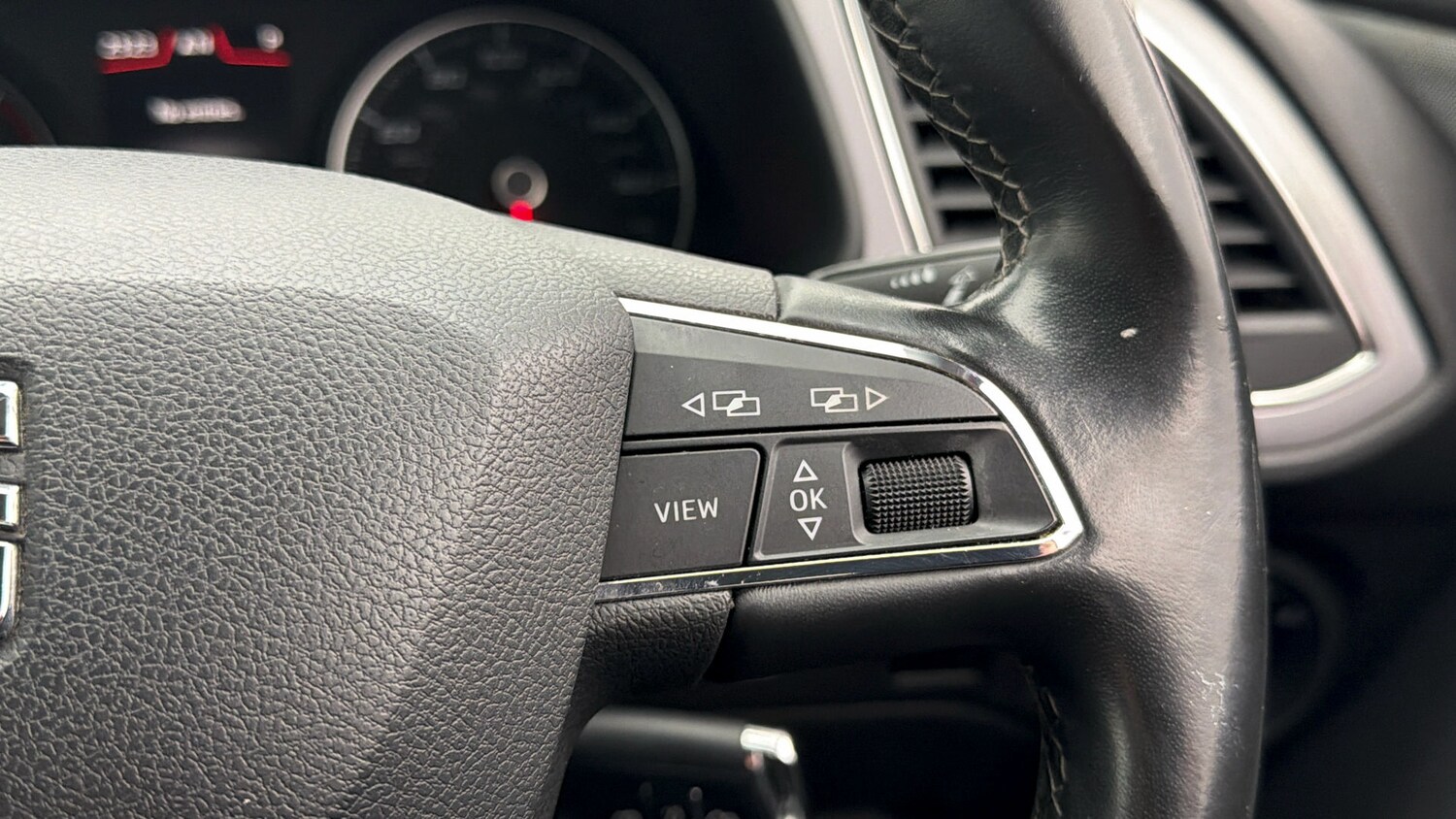 Used SEAT Leon 2019 for sale - 77938470: Photo 23