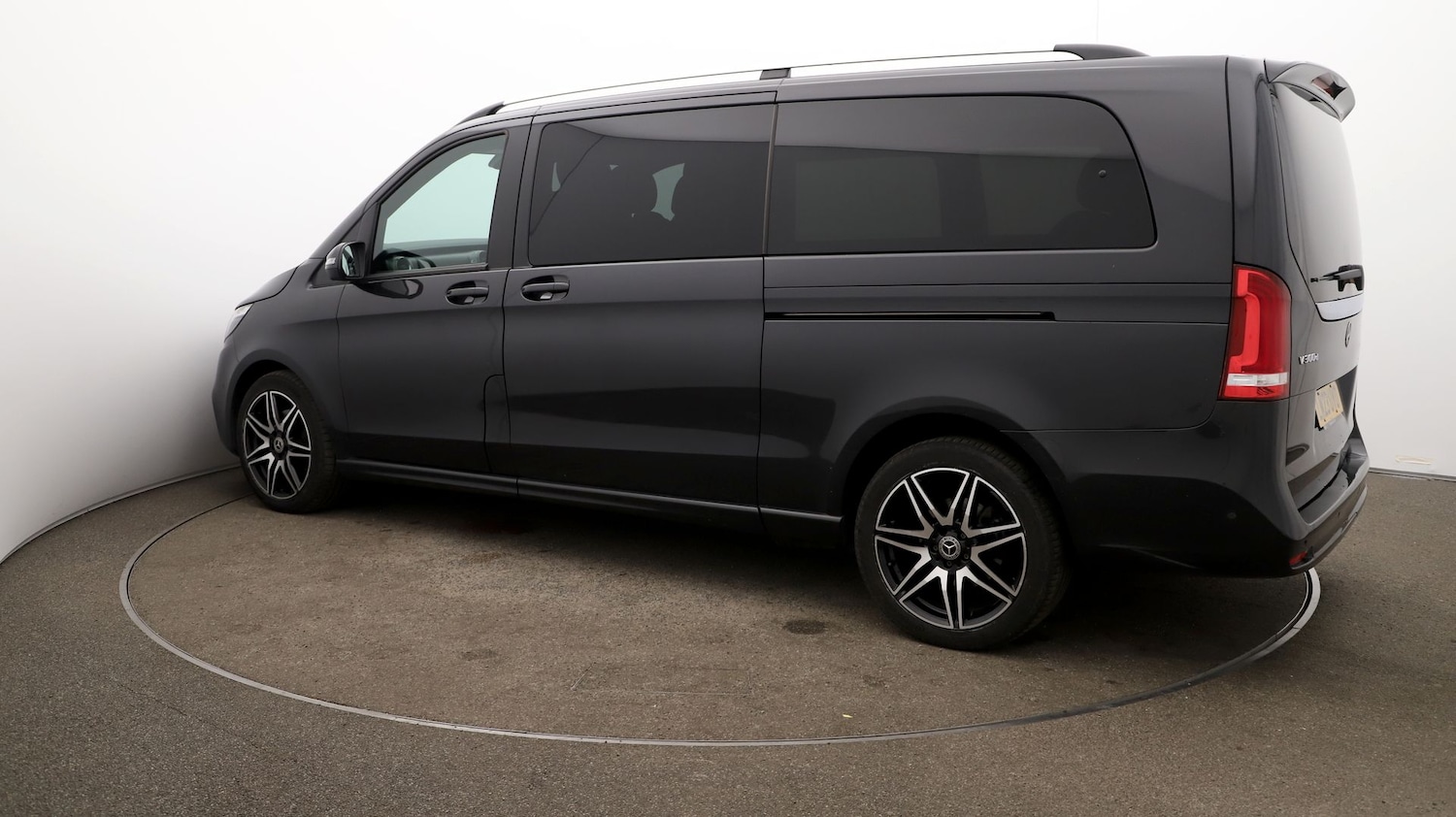 Used Mercedes-Benz V-Class 2023 for sale - 76919888: Photo 29