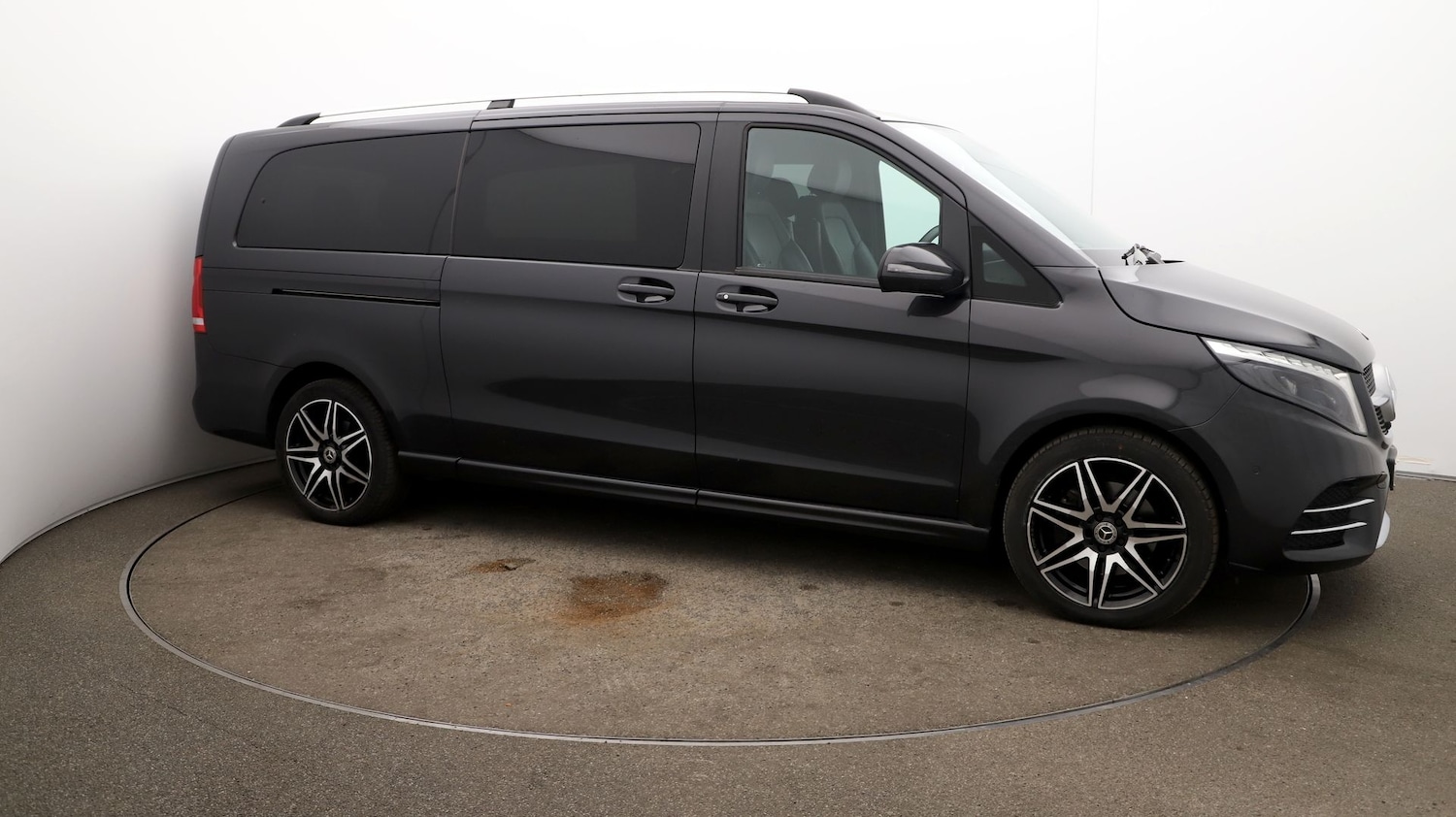 Used Mercedes-Benz V-Class 2023 for sale - 76919888: Photo 39