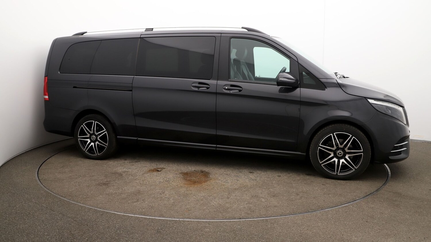 Used Mercedes-Benz V-Class 2023 for sale - 76919888: Photo 41