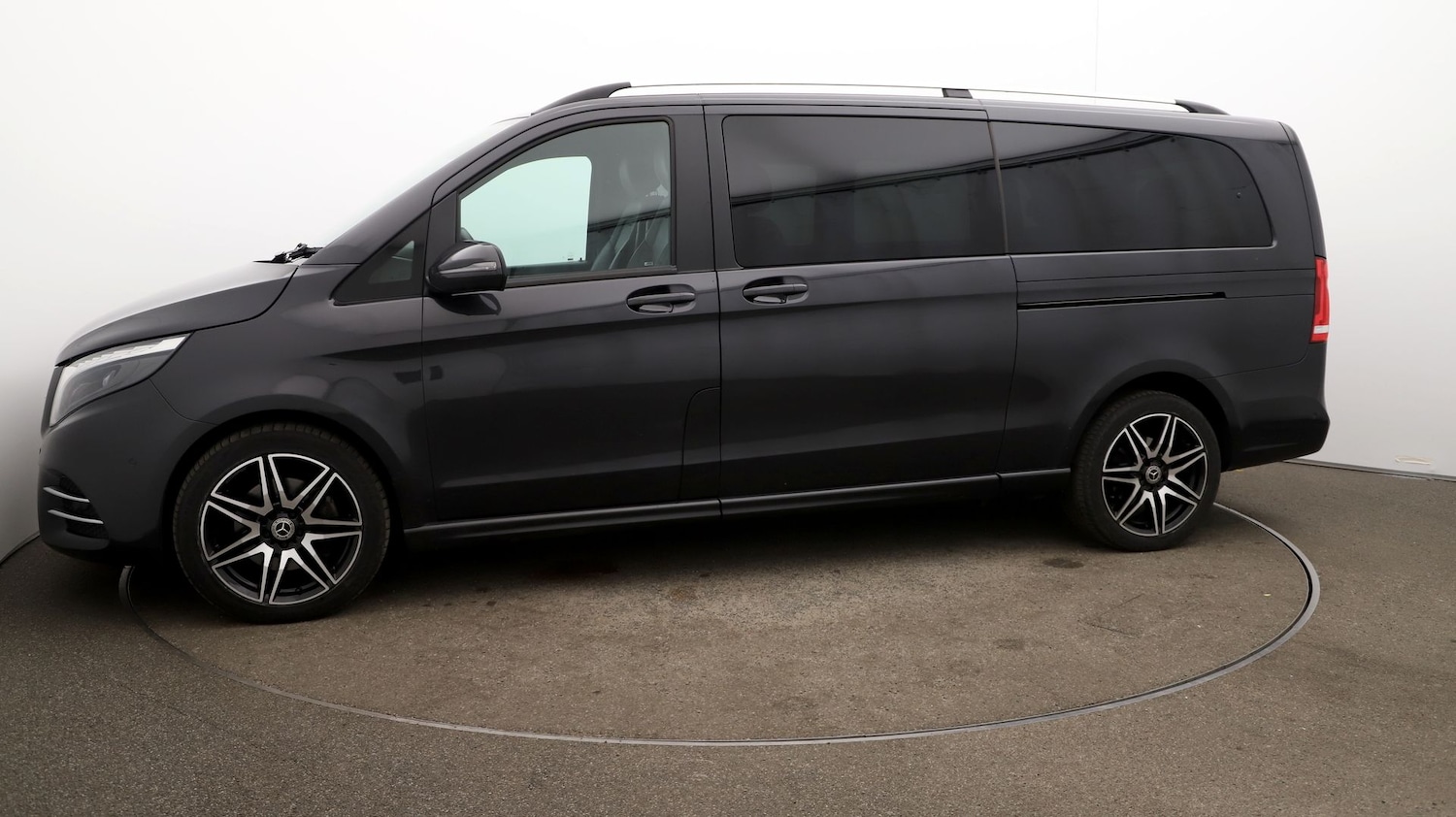 Used Mercedes-Benz V-Class 2023 for sale - 76919888: Photo 59