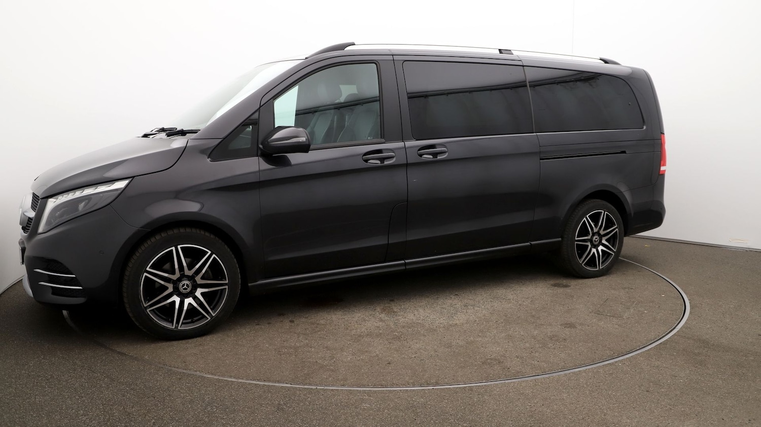 Used Mercedes-Benz V-Class 2023 for sale - 76919888: Photo 60