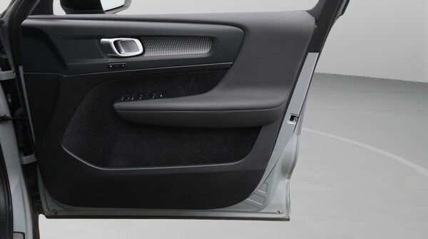 Used Volvo XC40 2024 for sale - 75782129: Photo 16