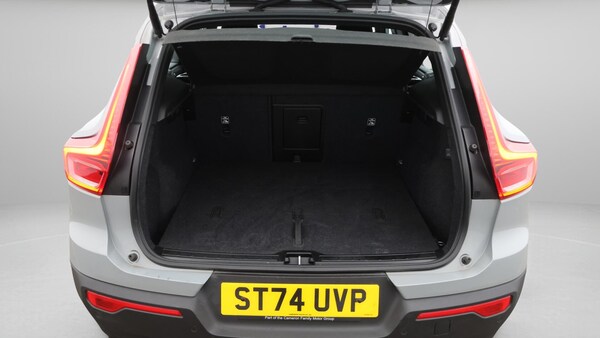 Used Volvo XC40 2024 for sale - 75782129: Photo 18