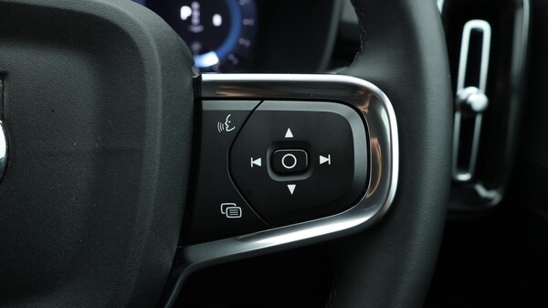 Used Volvo XC40 2024 for sale - 75782129: Photo 25