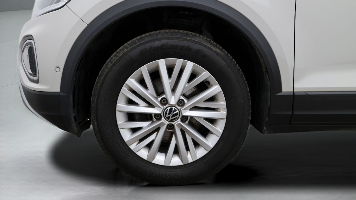 Used Volkswagen T-Roc 2023 for sale - 77460116: Photo 18