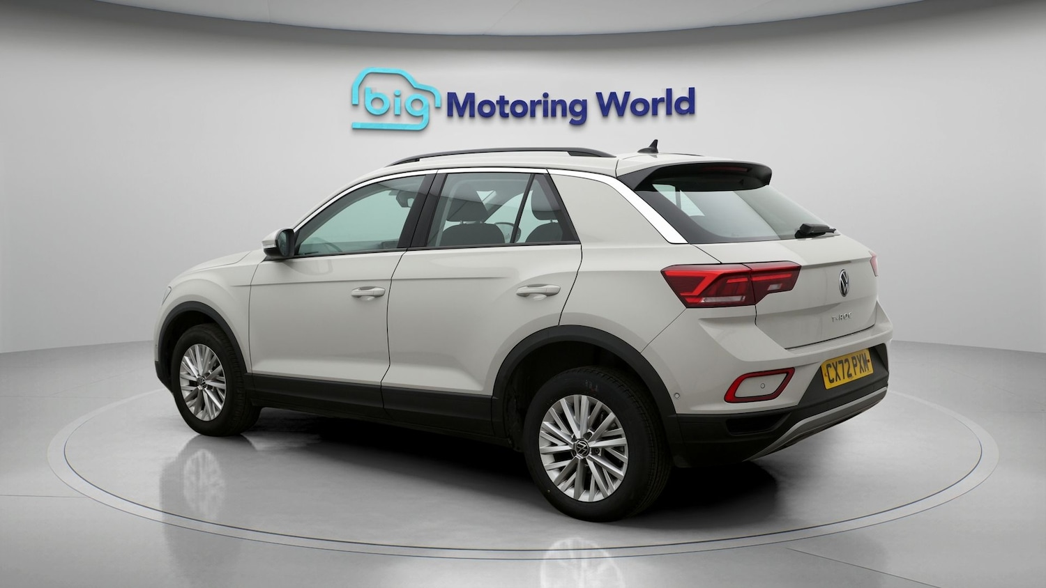 Used Volkswagen T-Roc 2023 for sale - 77460116: Photo 5