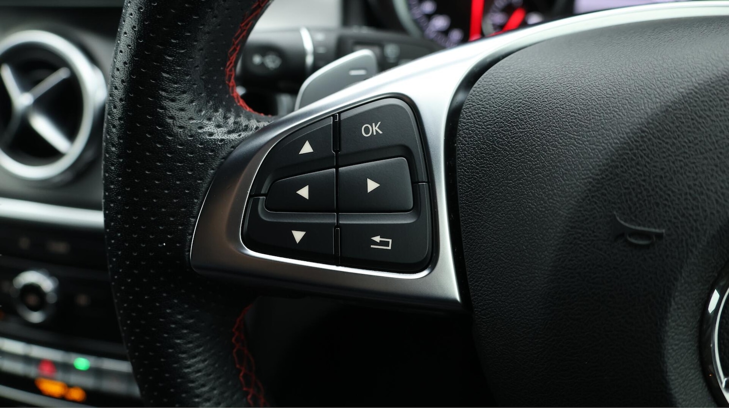 Used Mercedes-Benz GLA 2020 for sale - 76765289: Photo 24