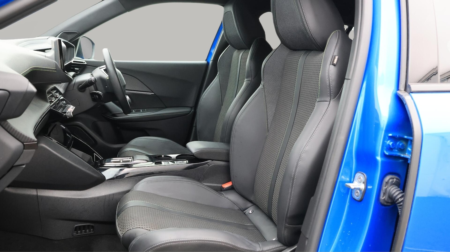 Used Peugeot 2008 2022 for sale - 76499567: Photo 15