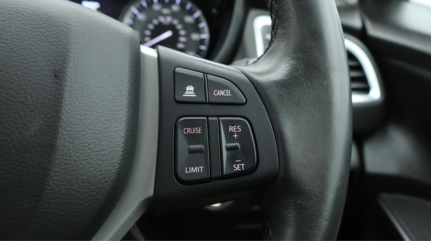 Used Suzuki SX4 S-Cross 2023 for sale - 76432873: Photo 25