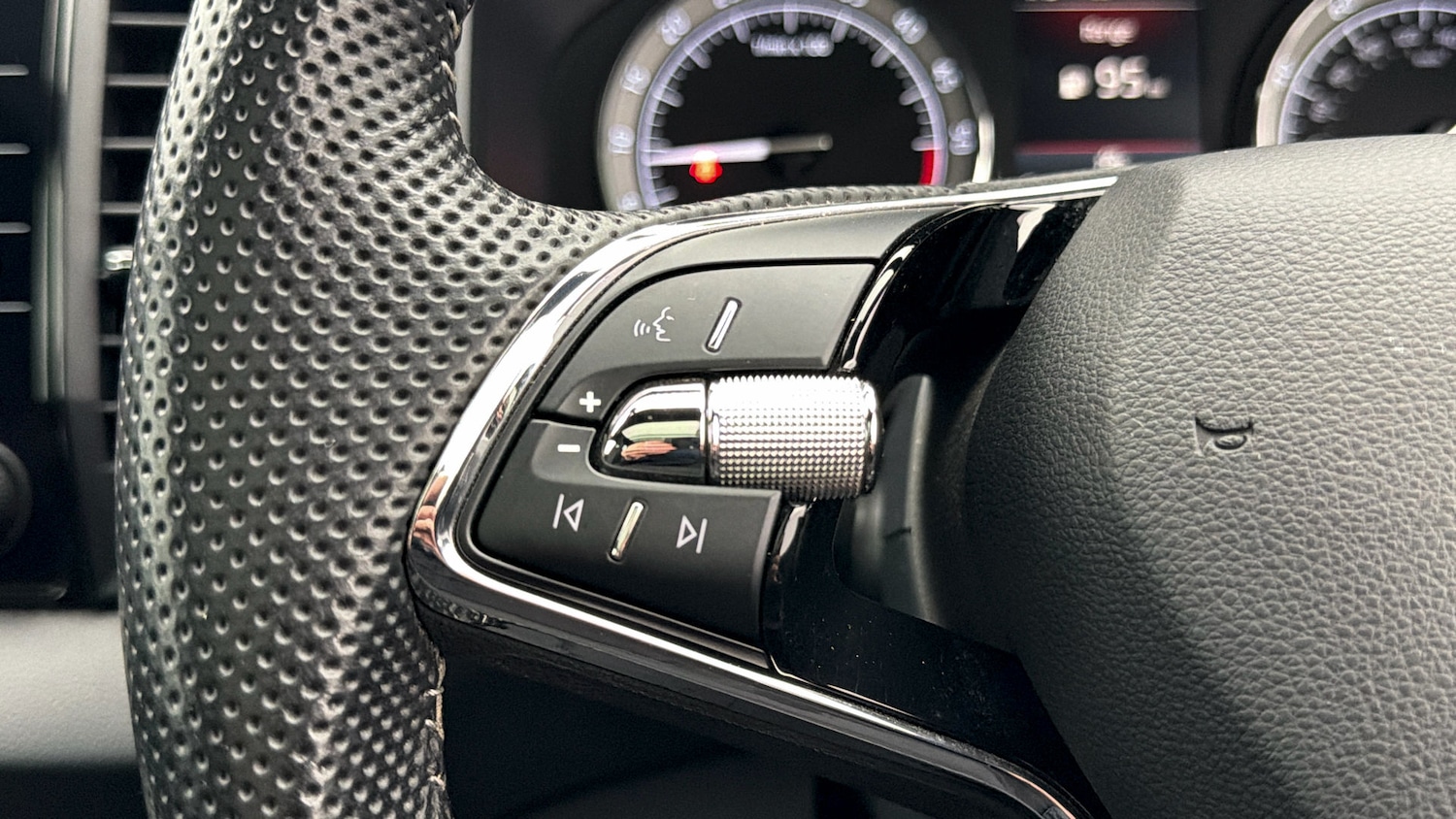 Used Skoda Karoq 2021 for sale - 78155624: Photo 23