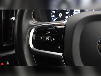 2020 (70) - 2.0 B4 MHEV R-Design SUV 5dr Diesel Hybrid Auto AWD Euro 6 (s/s) (197 ps)