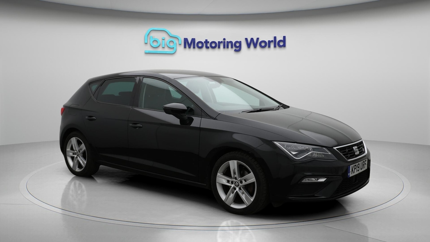 Used SEAT Leon 2019 for sale - 76371709: Photo 2