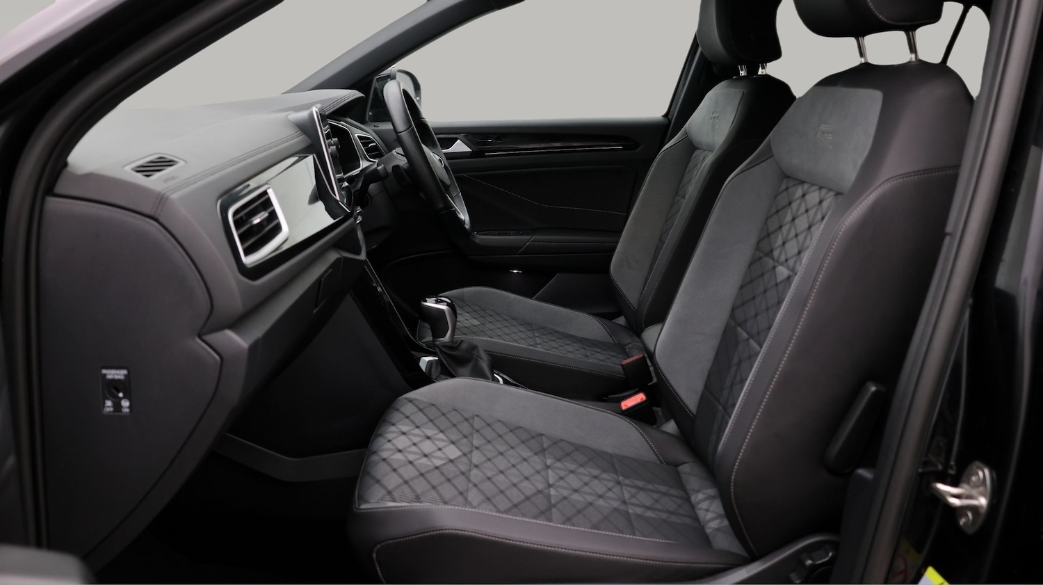 Used Volkswagen T-Roc 2022 for sale - 77399035: Photo 14