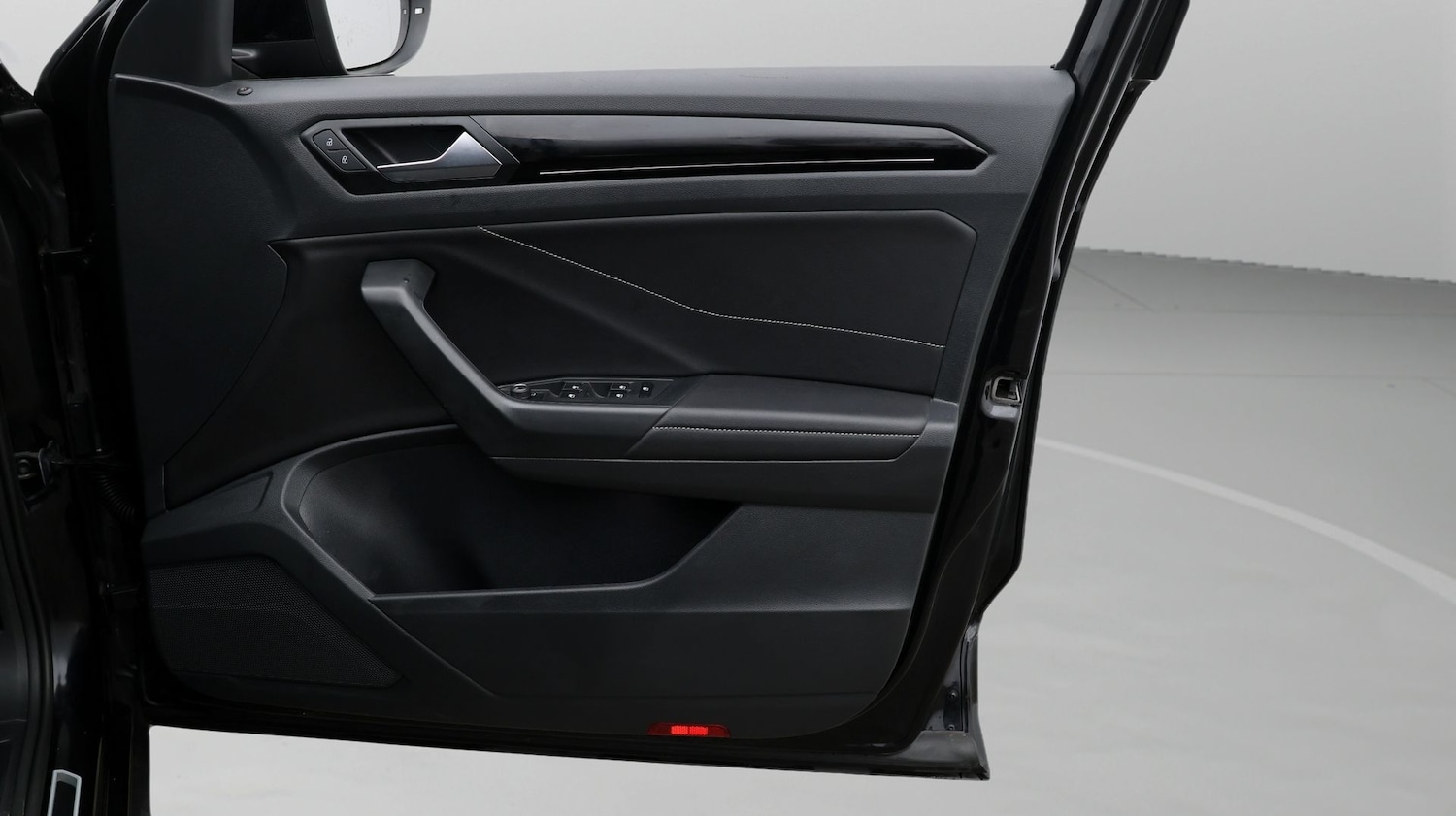 Used Volkswagen T-Roc 2022 for sale - 77399035: Photo 15