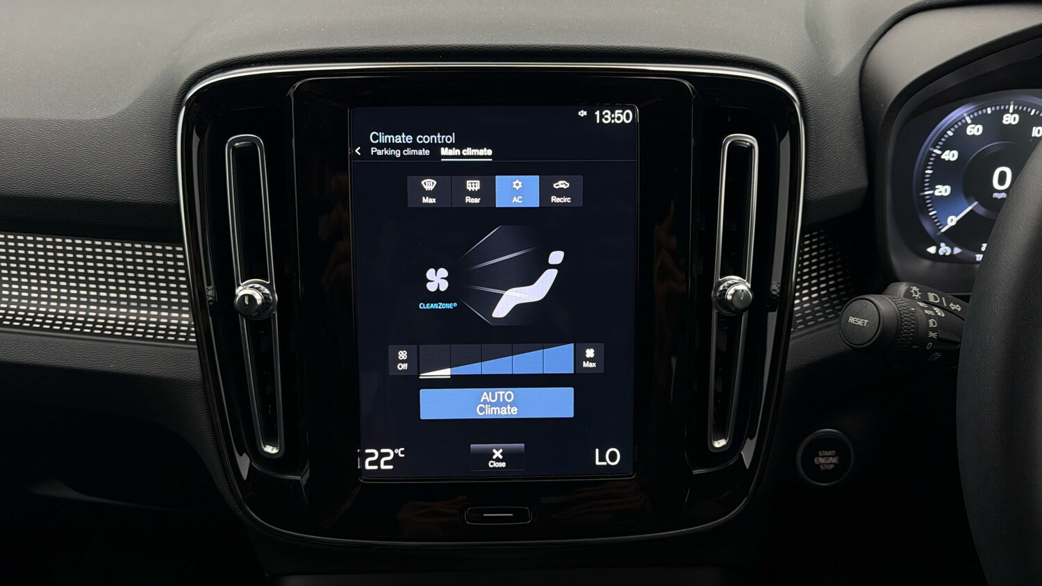 Used Volvo XC40 2022 for sale - 78024620: Photo 11