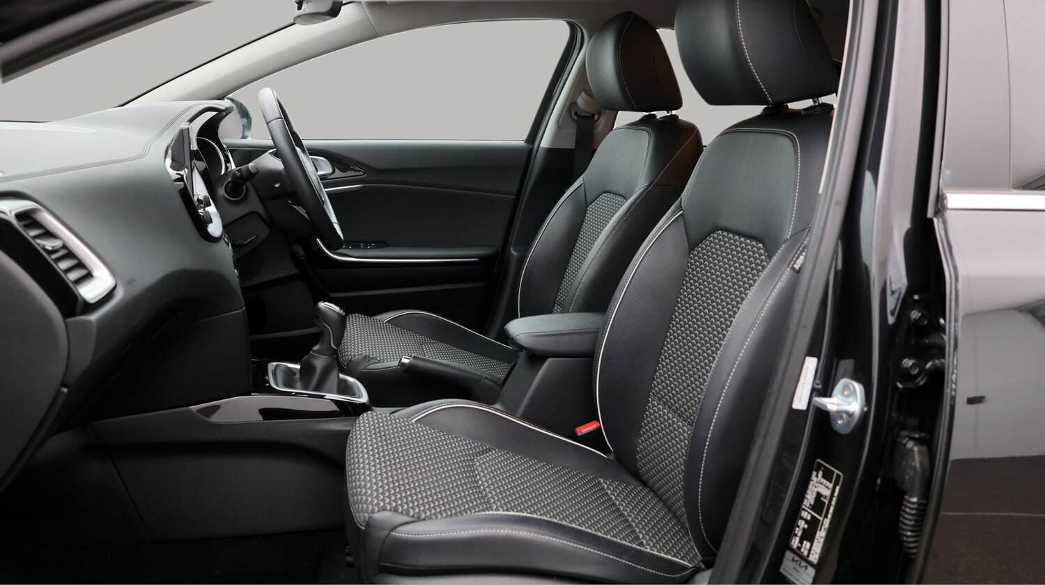 Used Kia Ceed 2023 for sale - 77758179: Photo 14