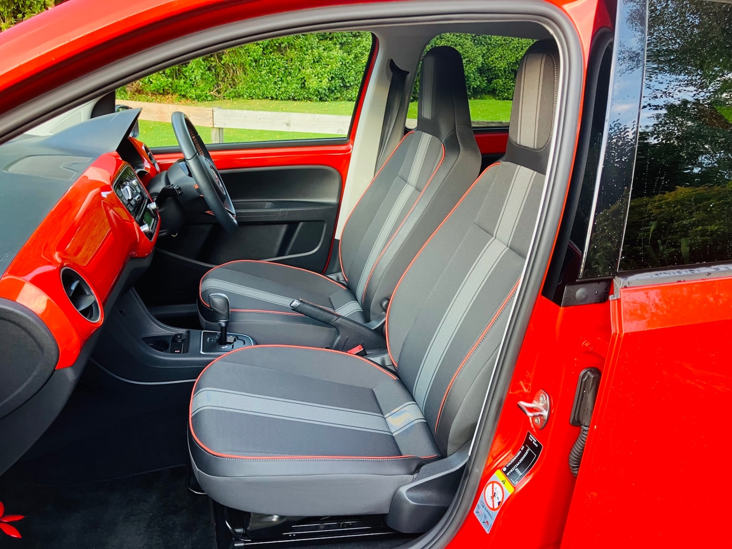 Used Volkswagen up! 2025 for sale - 76718983: Photo 11