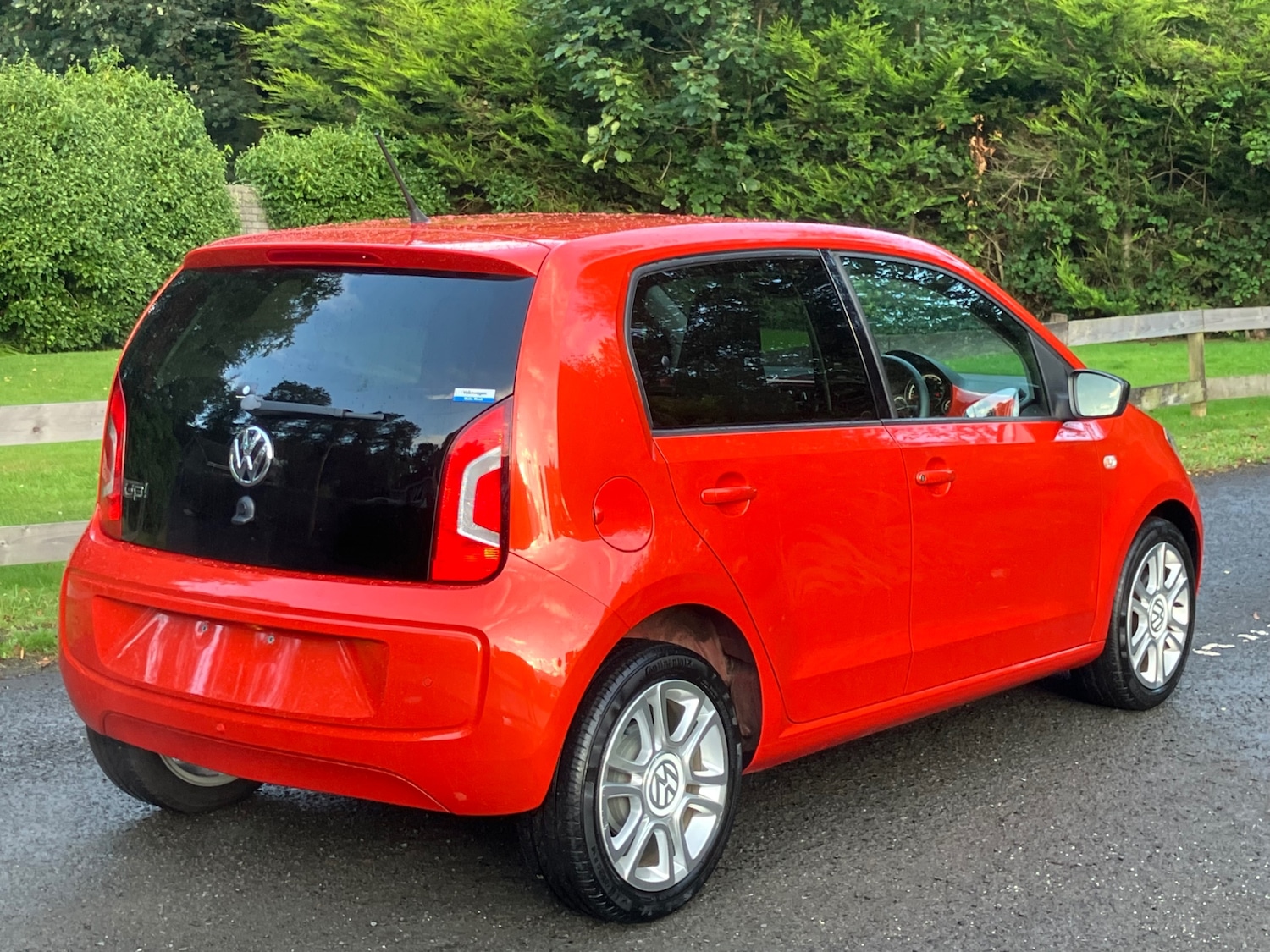 Used Volkswagen up! 2025 for sale - 76718983: Photo 3