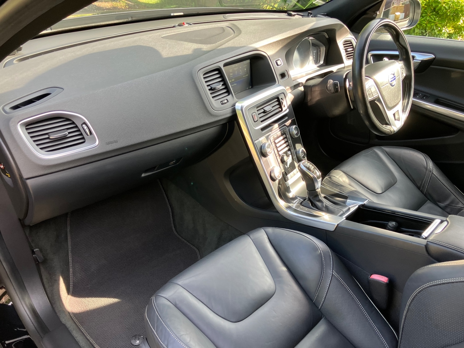 Used Volvo V60 2025 for sale - 76720512: Photo 10