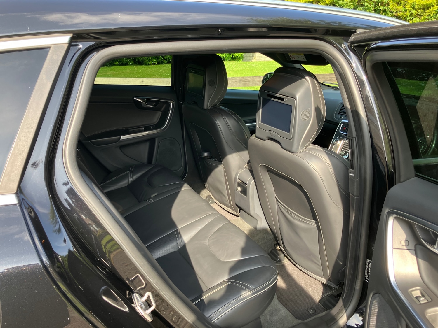 Used Volvo V60 2025 for sale - 76720512: Photo 12