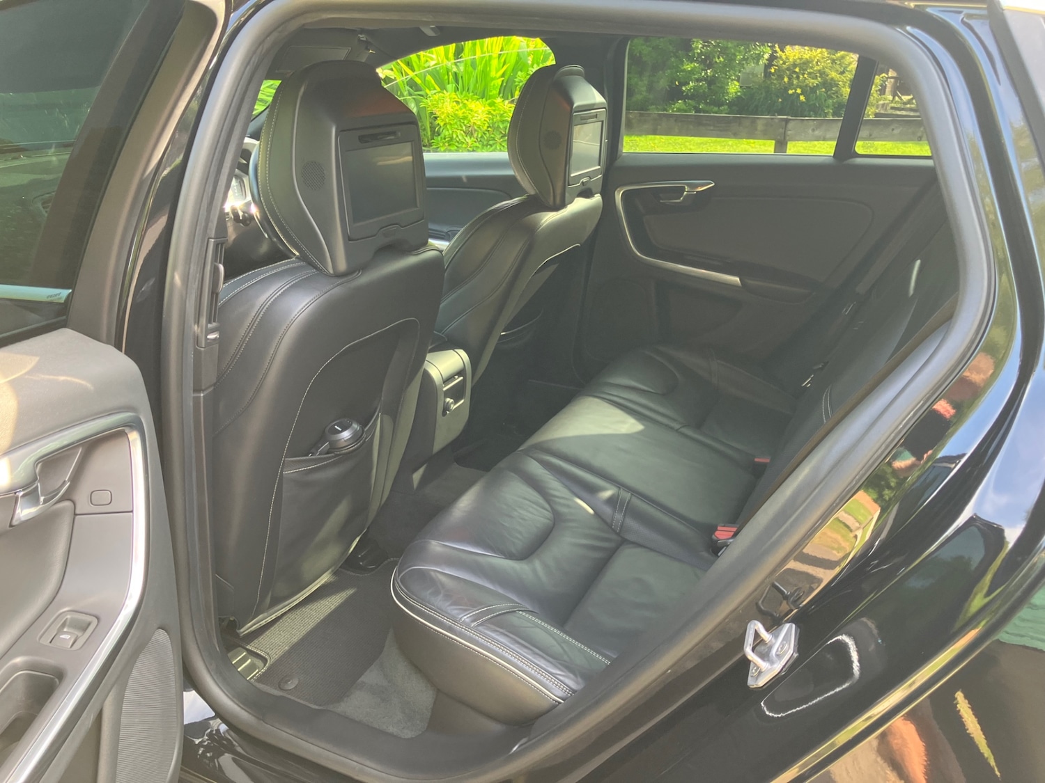 Used Volvo V60 2025 for sale - 76720512: Photo 14