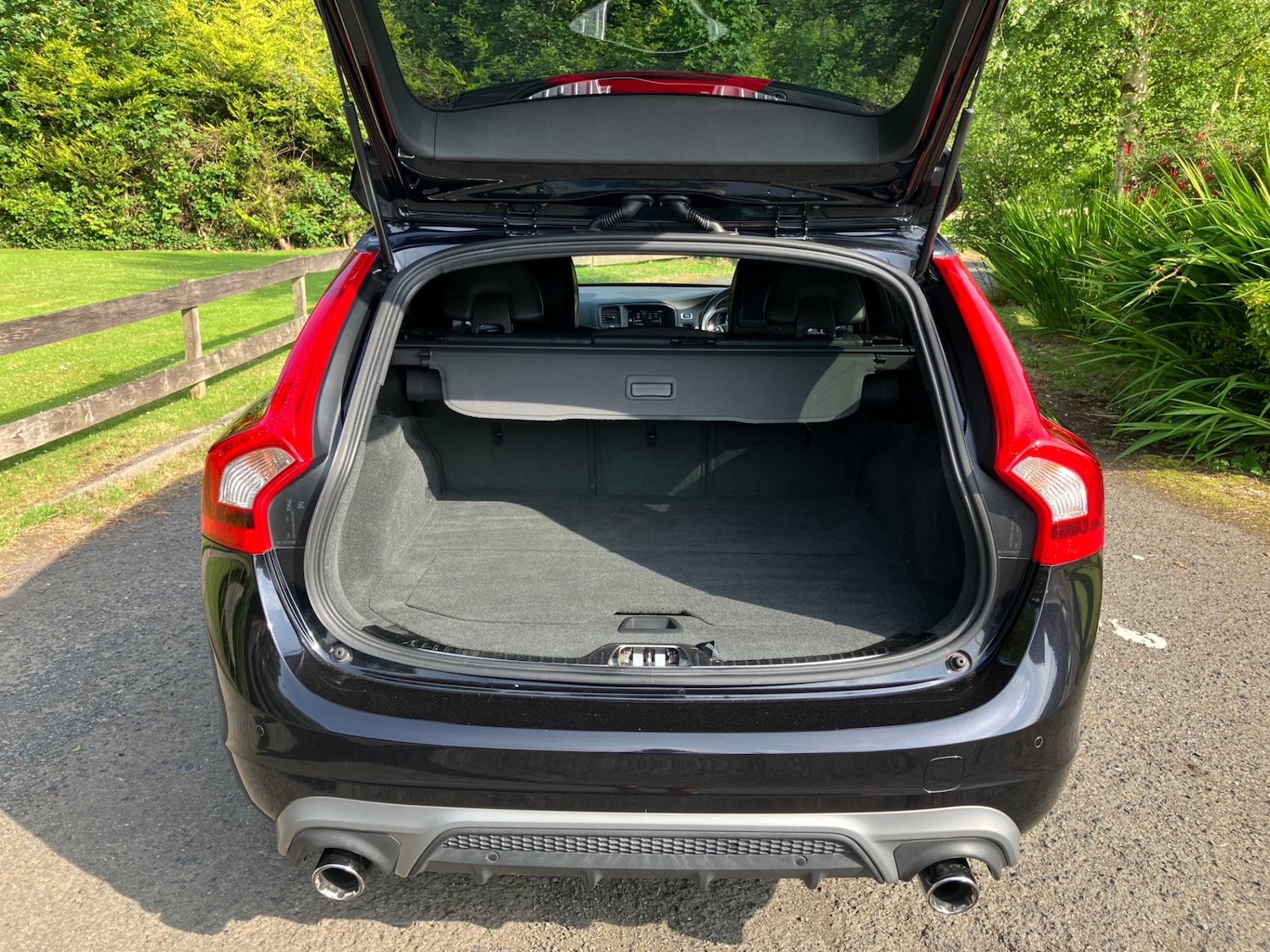 Used Volvo V60 2025 for sale - 76720512: Photo 15