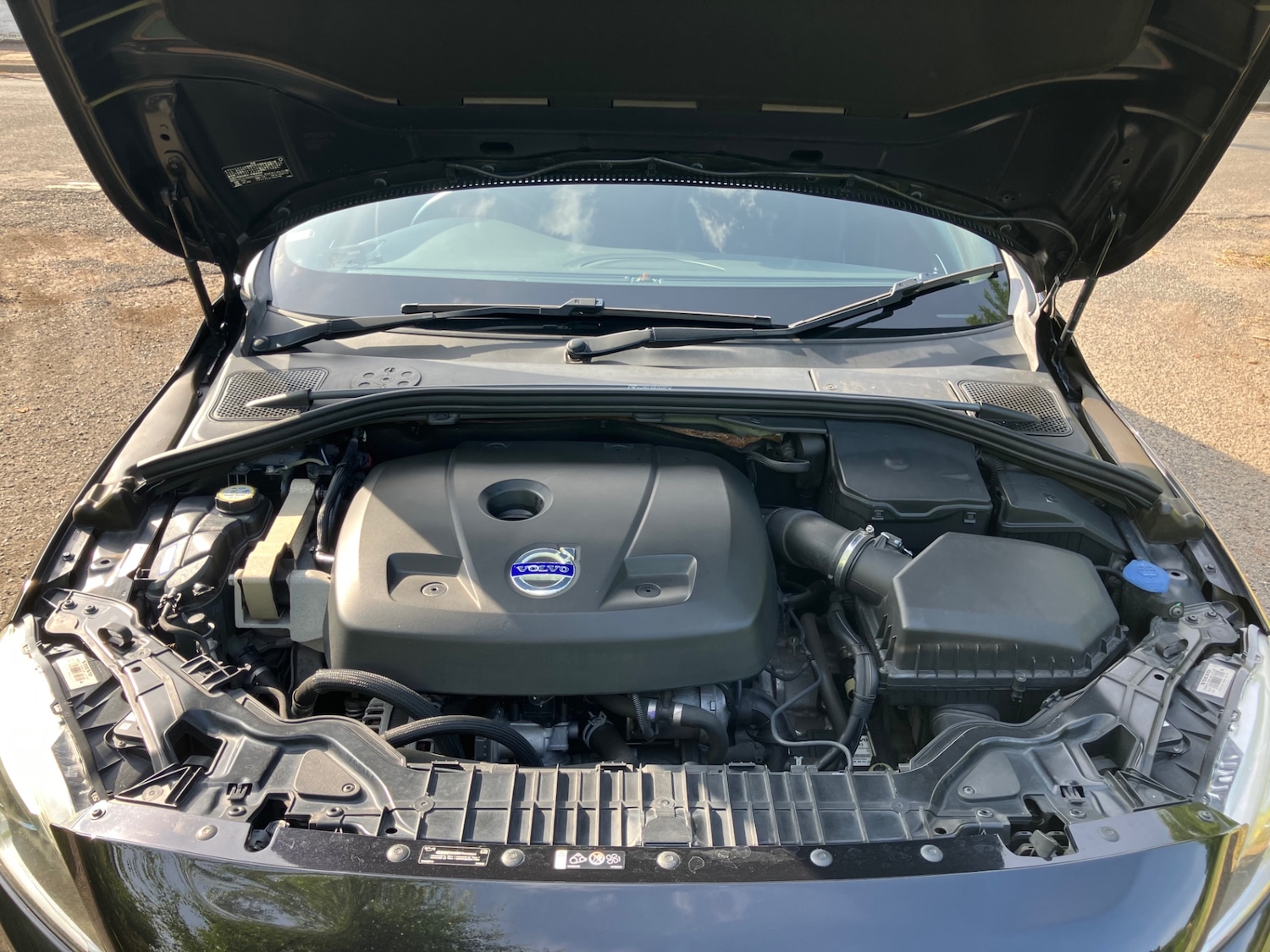 Used Volvo V60 2025 for sale - 76720512: Photo 16